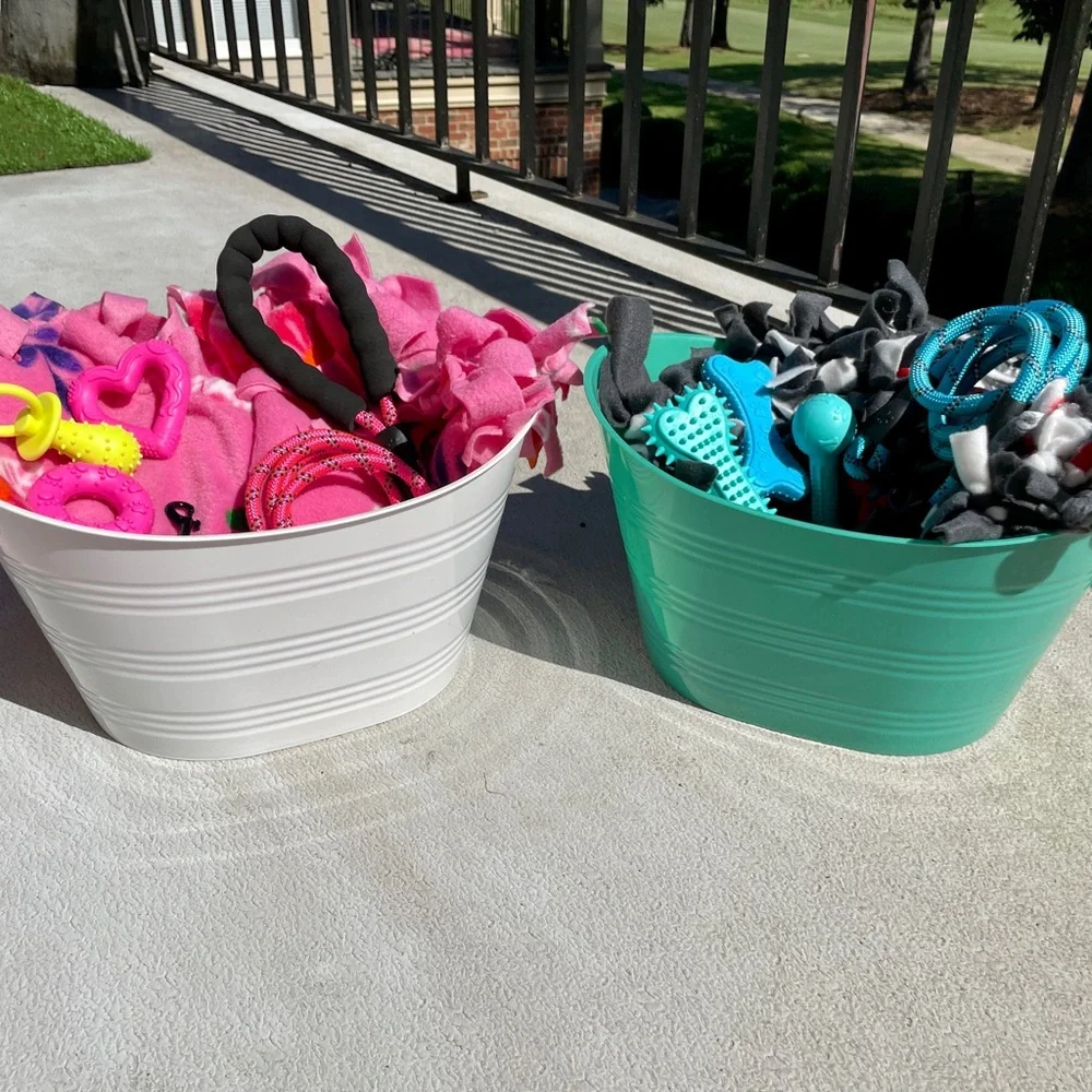 Brand New!🛍️Doggy Gift Bags & Baskets 🛍️ for your Fur-baby 🐾🐩